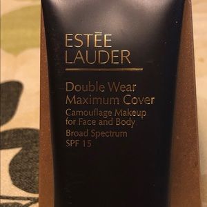 New Estée Lauder Double Wear in 4N2 Spiced Sand